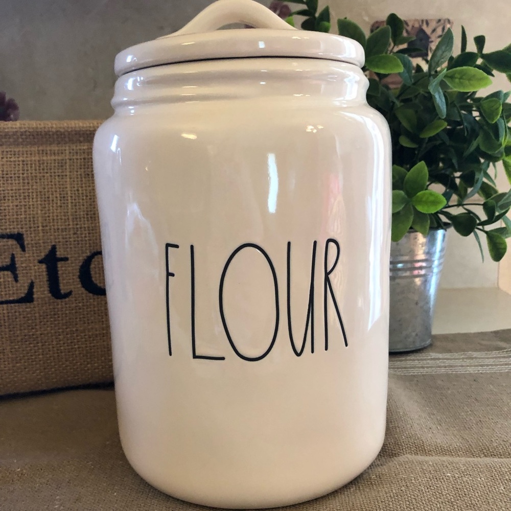 Rae Dunn Flour Canister  ⭐️ New ⭐️